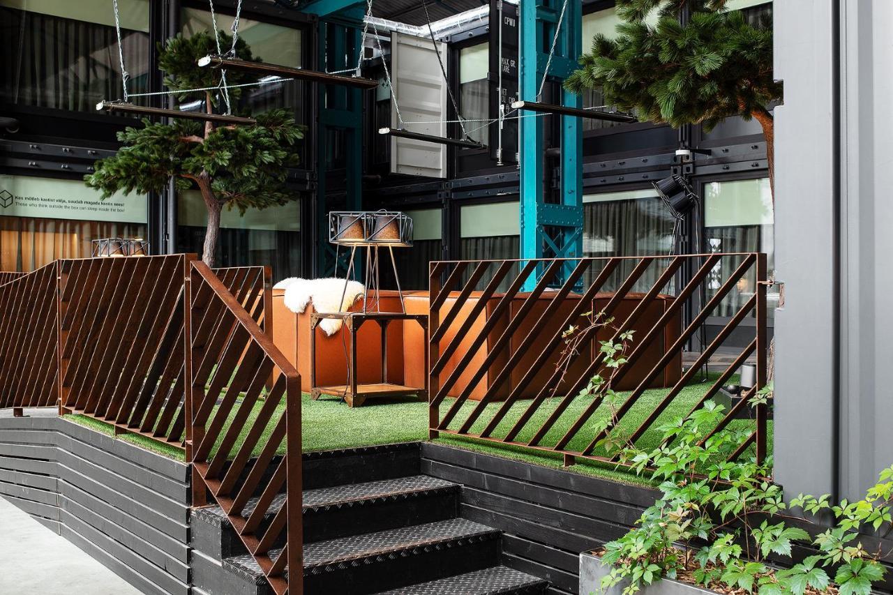 Hektor Container Hotel Таллин Экстерьер фото