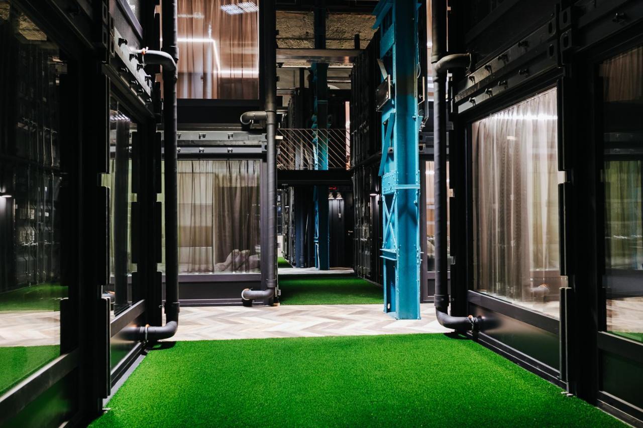 Hektor Container Hotel Таллин Экстерьер фото
